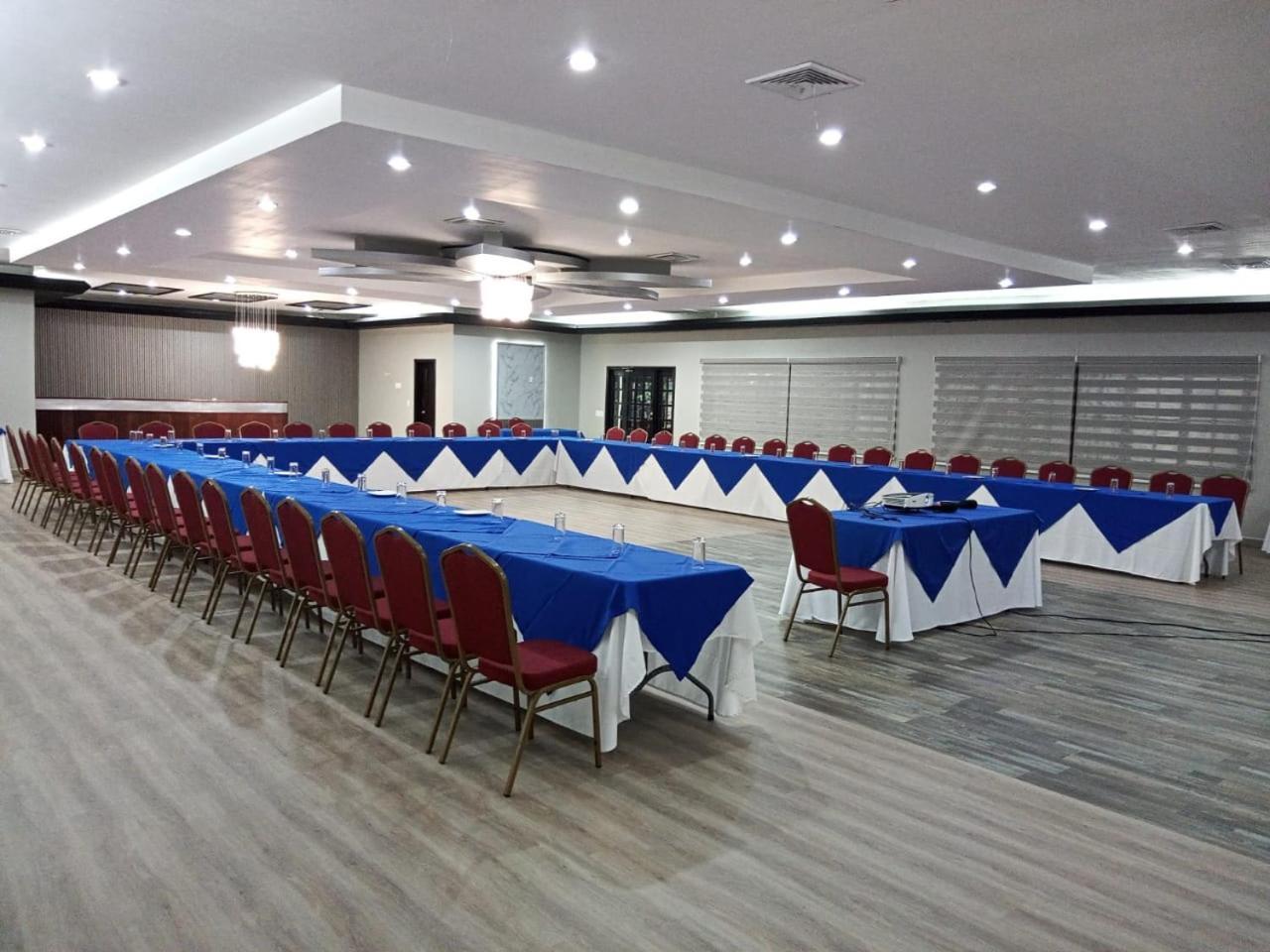 Hotel La Quinta La Ceiba Luaran gambar