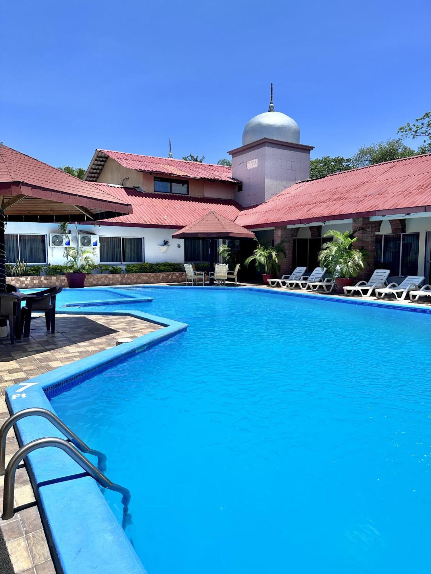 Hotel La Quinta La Ceiba Luaran gambar