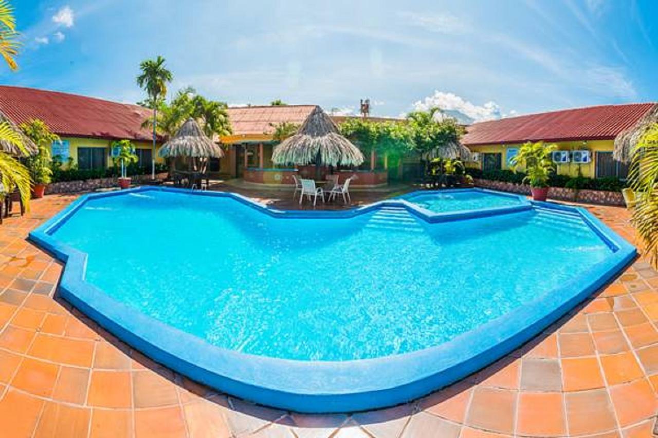 Hotel La Quinta La Ceiba Luaran gambar